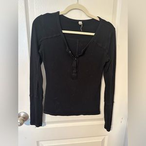 FREE PEOPLE black Henley top size M